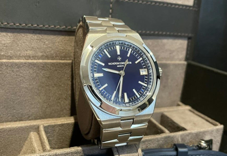 Vacheron Constantin - Overseas blue dial 4500V/110A-B128