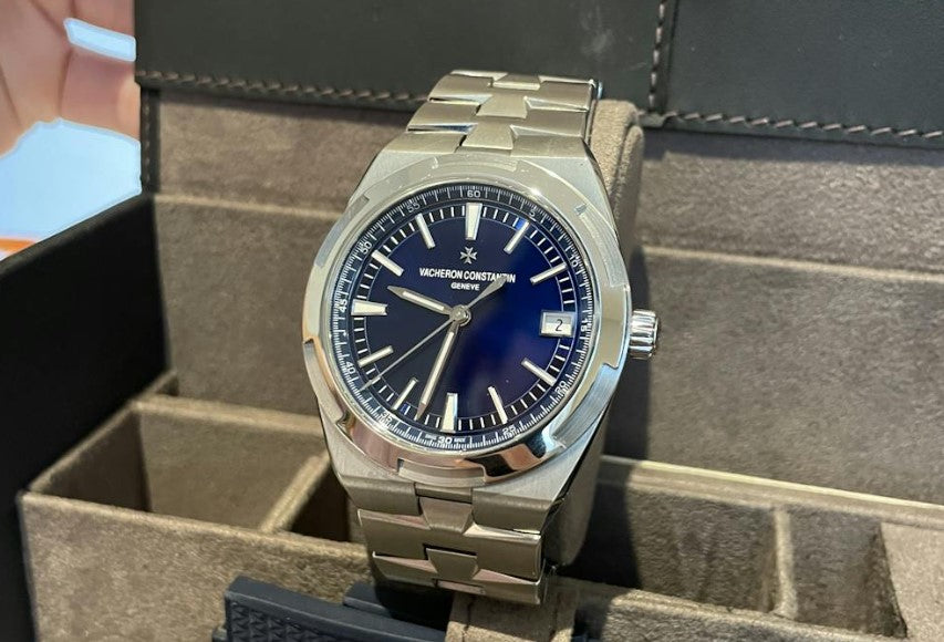 Vacheron Constantin - Overseas blue dial 4500V/110A-B128