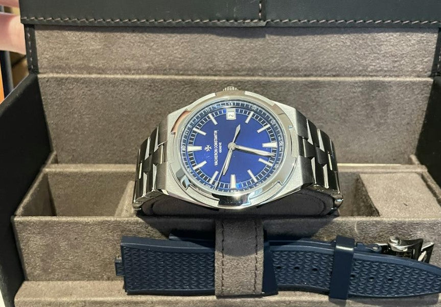 Vacheron Constantin - Overseas blue dial 4500V/110A-B128