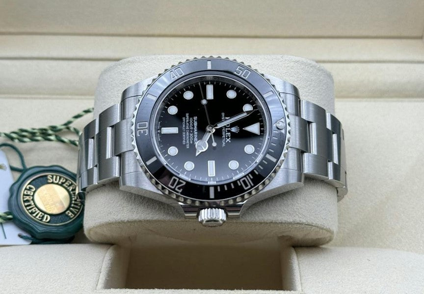 Rolex - Submariner No-Date 124060