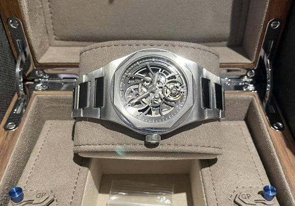 Girard Perregaux - Laureato Steel Skeleton 81015-11-001-11A