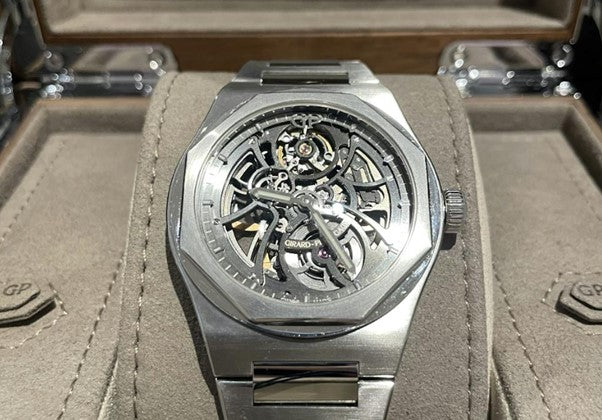 Girard Perregaux - Laureato Steel Skeleton 81015-11-001-11A